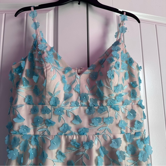 Floral Appliqué Cocktail Midi Dress - Picture 5 of 6